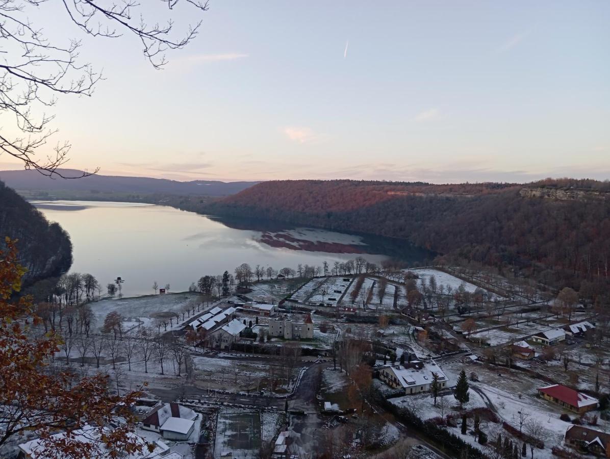 La P'Tite Maison Bois Du Herisson Menetrux-en-Joux Buitenkant foto